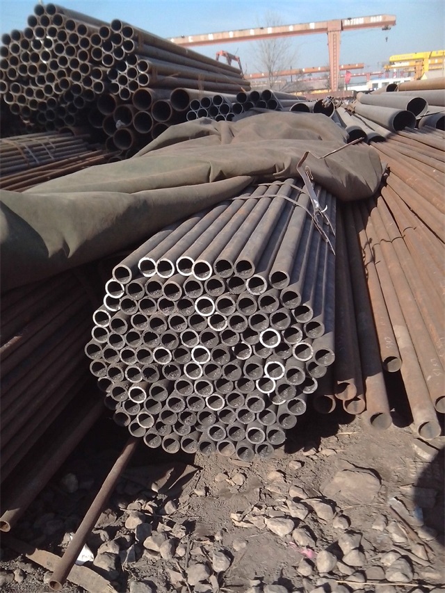 双鸭山小口径无缝钢管