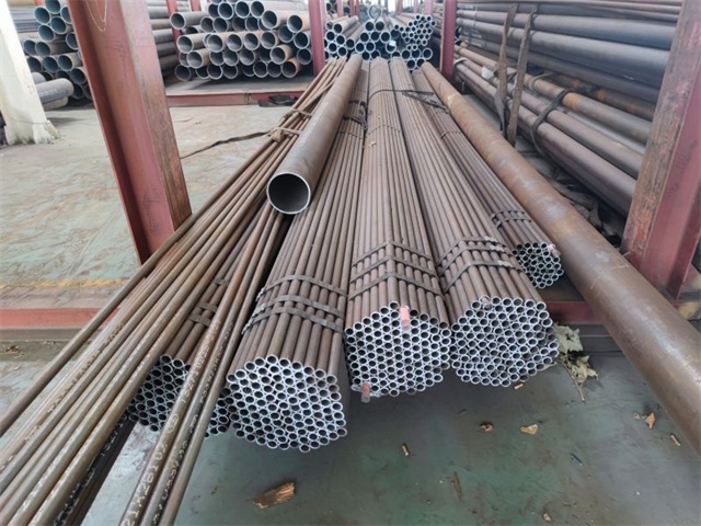 双鸭山15crmog无缝钢管