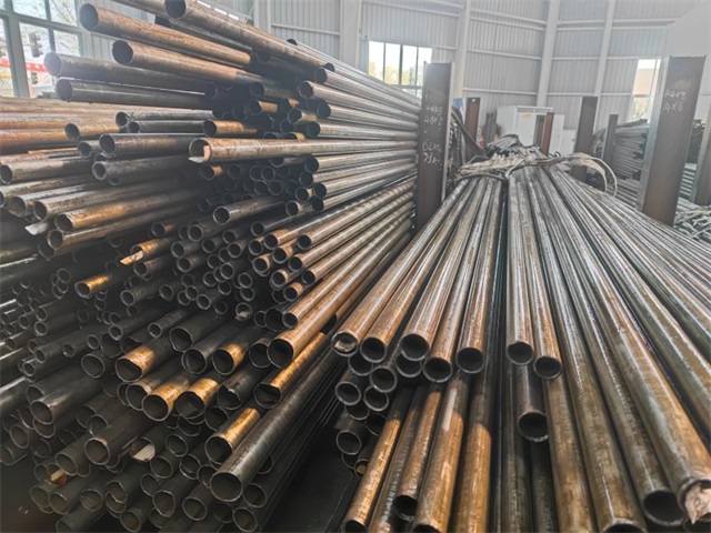 双鸭山35#精密无缝钢管