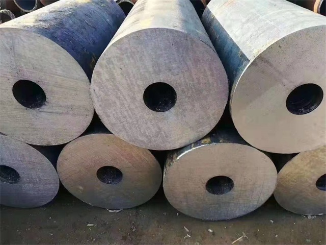 双鸭山35crmo厚壁无缝钢管