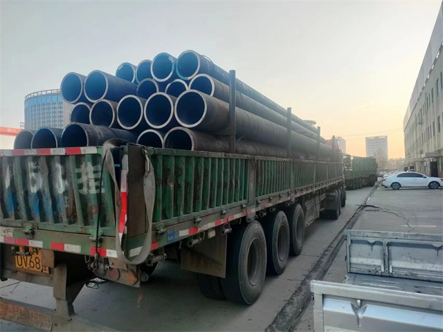 双鸭山45#结构无缝钢管